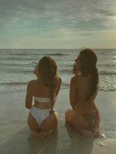 Load image into Gallery viewer, Girl Bluntz Blend Botanical Pre-Roll Sacred Smokes